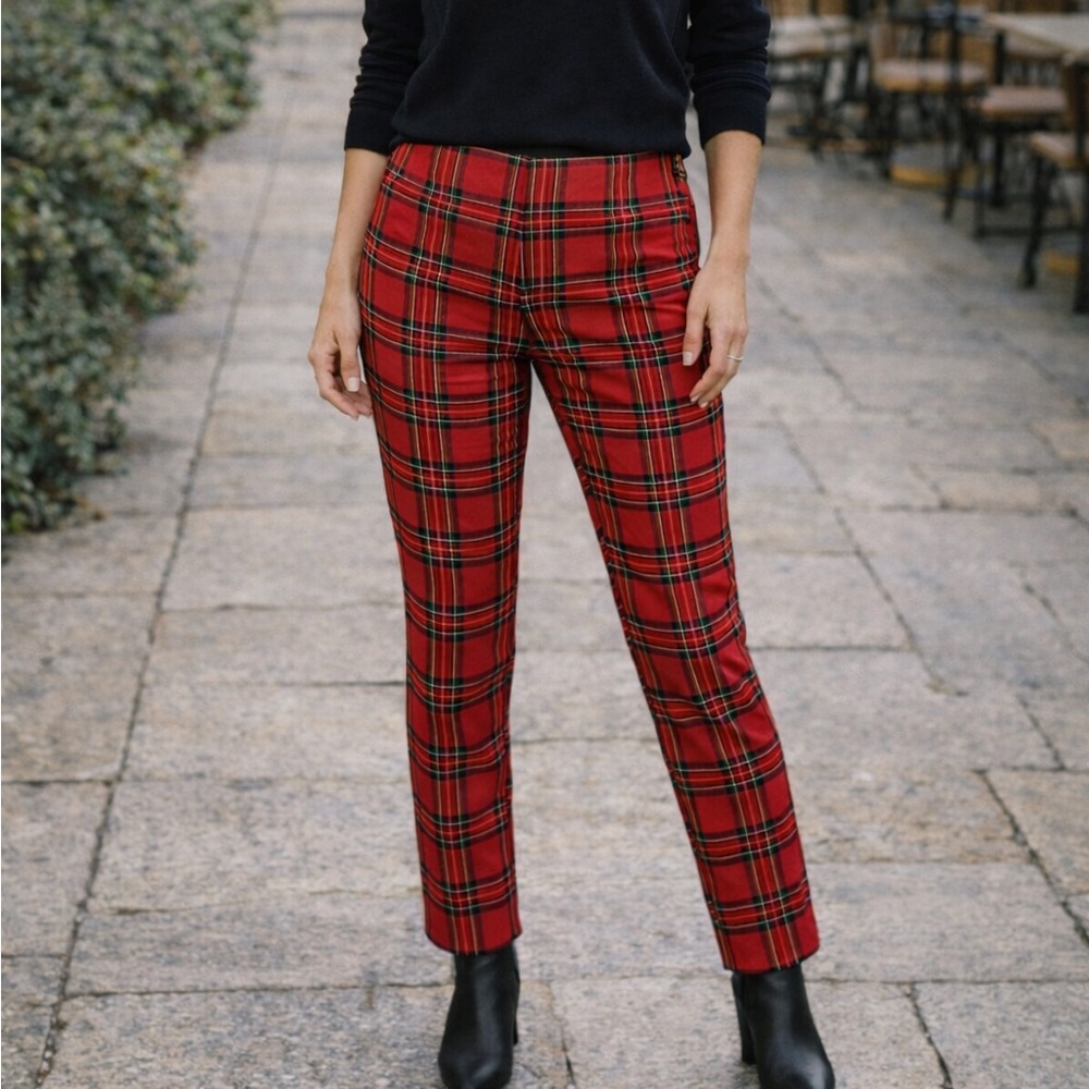 Plaid Slim Ankle Pants in Red